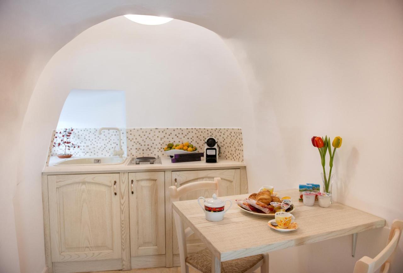 Bed and Breakfast Trullo Giardino Fiorito Альберобелло Экстерьер фото