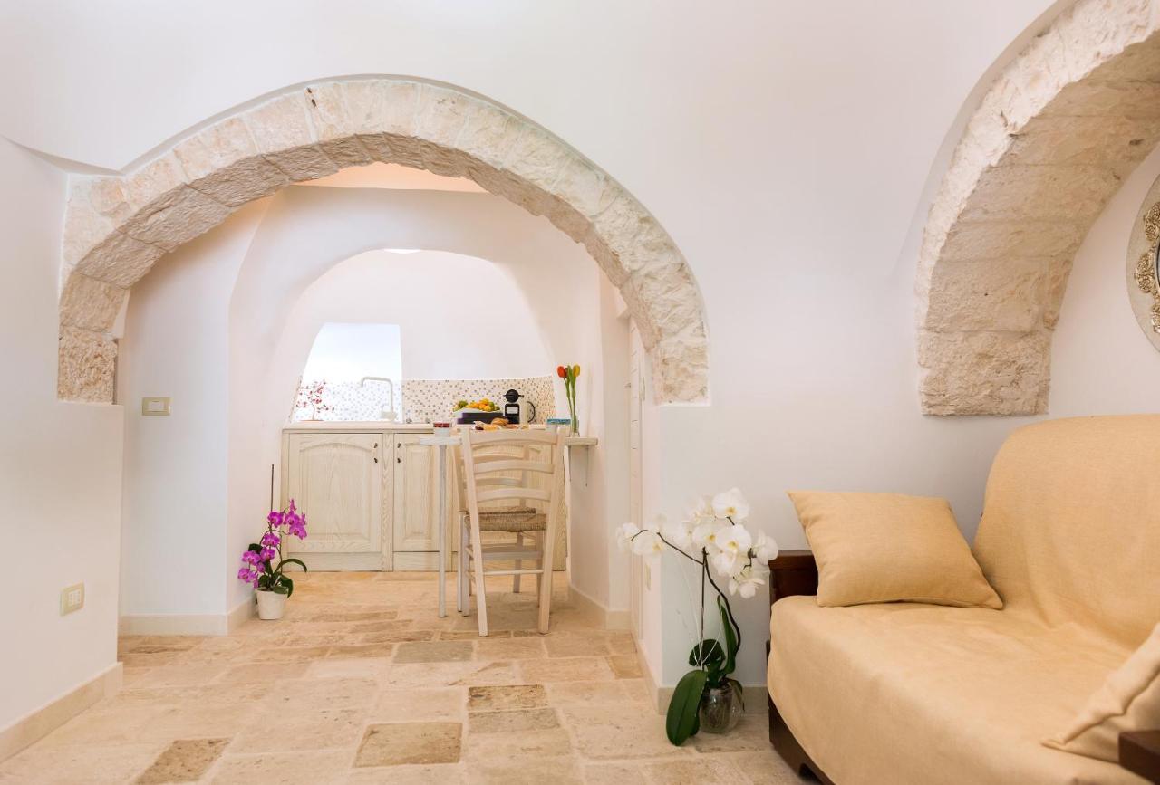 Bed and Breakfast Trullo Giardino Fiorito Альберобелло Экстерьер фото